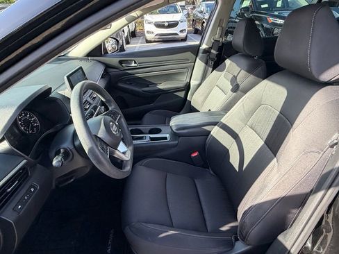 Used 2019 Nissan Altima 2.5 S FWD image 10