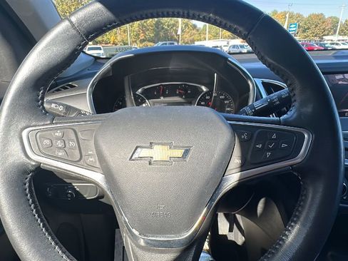 Used 2022 Chevrolet Equinox LT image 23
