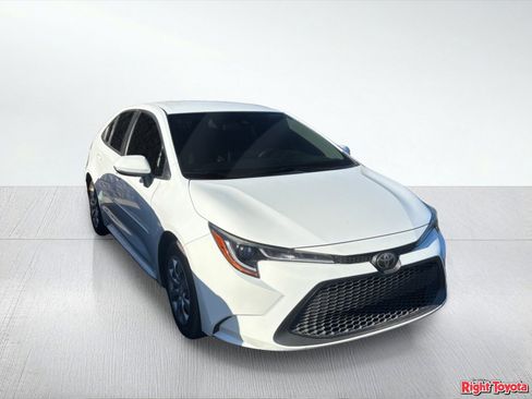 Used 2020 Toyota Corolla LE w/ Carpet Mat Package (TMS) FWD image 5