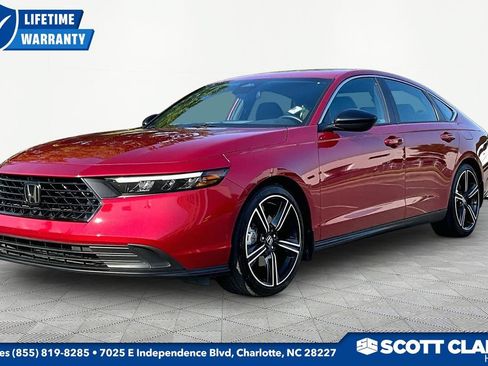 Used 2024 Honda Accord Sport image 3