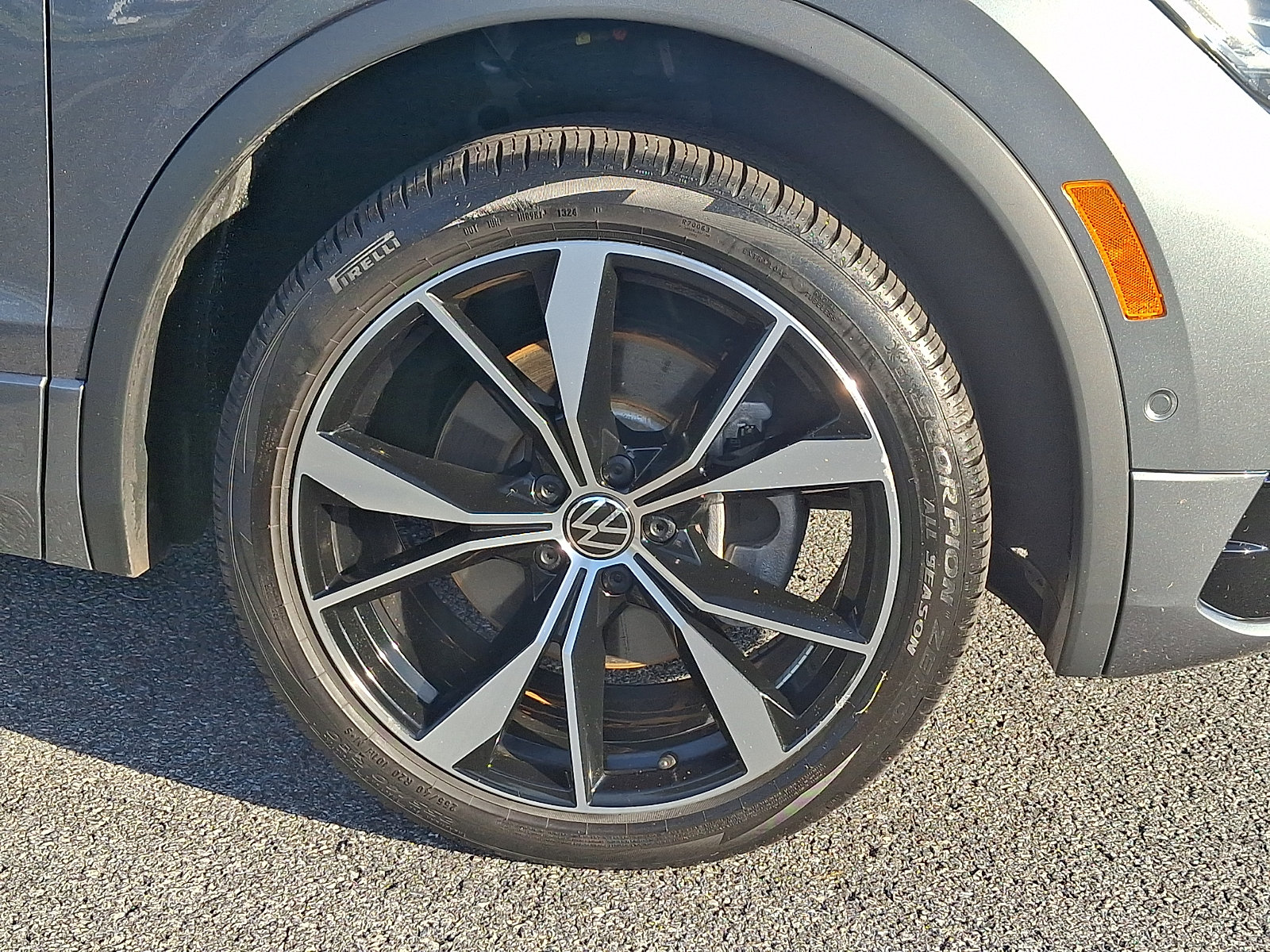 Used 2024 Volkswagen Tiguan SEL R-Line AWD/4WD image 9