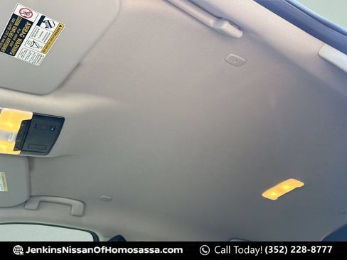 Certified 2025 Nissan Rogue SL FWD image 34