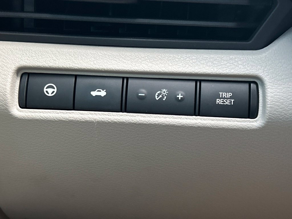 Used 2024 Nissan Altima 2.5 SL FWD image 30