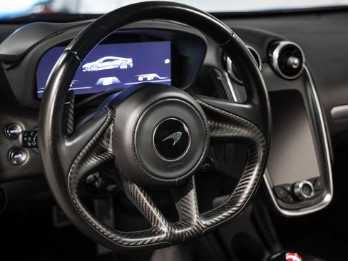 Used 2020 McLaren GT image 39