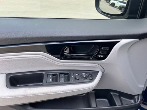 Certified 2023 Honda Odyssey Touring image 17