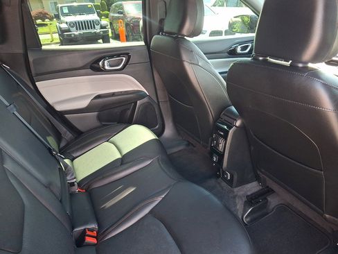 Used 2023 Jeep Compass Limited AWD/4WD image 19