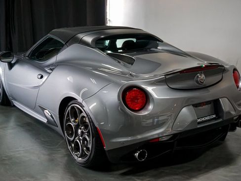 Used 2020 Alfa Romeo 4C Spider w/ Bright Package RWD image 32