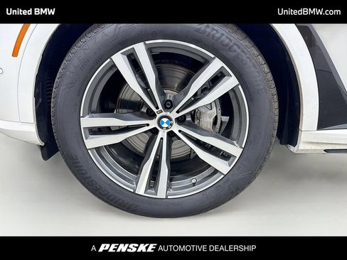Used 2026 BMW X7 xDrive40i w/ M Sport Package AWD/4WD image 2