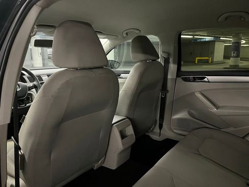 Used 2017 Volkswagen Passat 1.8T S image 18