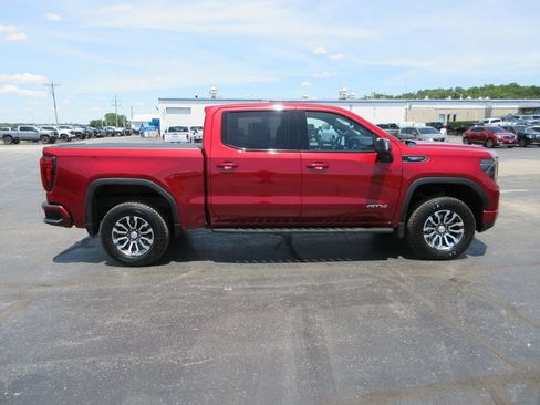 Certified 2022 GMC Sierra 1500 AT4 w/ AT4 Premium Package AWD/4WD image 5