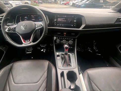 Used 2024 Volkswagen Jetta GLI Autobahn FWD image 16