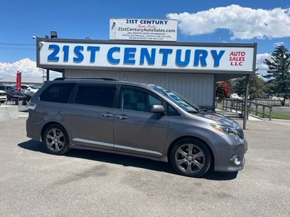 Used 2017 Toyota Sienna SE Premium
