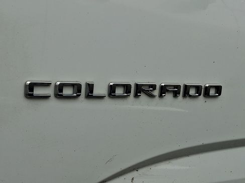 Used 2021 Chevrolet Colorado Z71 w/ Safety Package AWD/4WD image 5