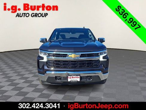 Used 2023 Chevrolet Silverado 1500 LT image 2