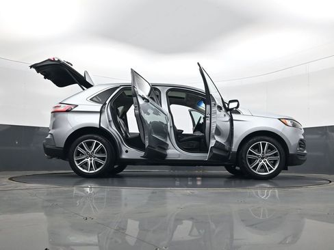 Used 2023 Ford Edge Titanium w/ Class II Trailer Tow Package AWD/4WD image 33