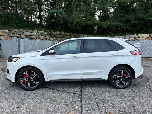 Used 2020 Ford Edge ST w/ Cold Weather Package AWD/4WD image 2