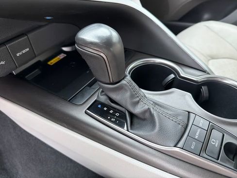 Used 2024 Toyota Camry XSE image 24