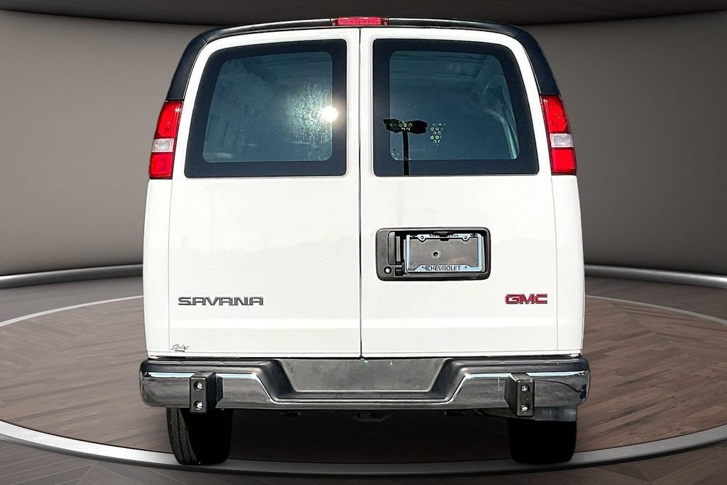 Used 2025 GMC Savana 2500 w/ Driver Convenience Package RWD image 5