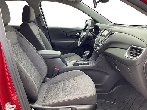 Used 2024 Chevrolet Equinox LT w/ LPO, Floor Liner Package FWD image 11
