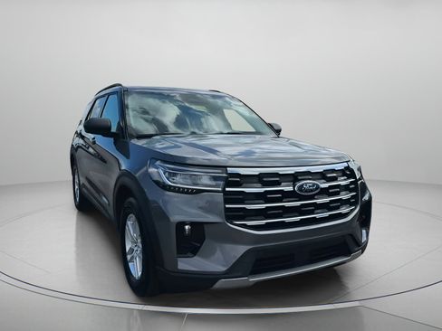 New 2026 Ford Explorer Active w/ Active Comfort Package image 4