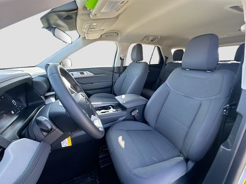 New 2026 Ford Explorer Active image 15