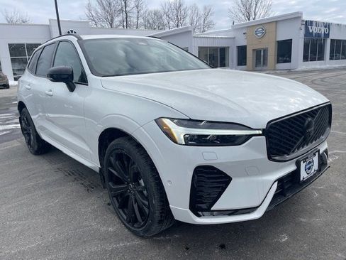 New 2026 Volvo XC60 B5 Ultra w/ Climate Package image 4