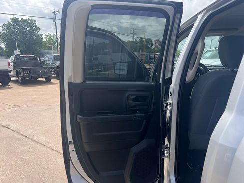 Used 2014 RAM 1500 Express AWD/4WD image 10