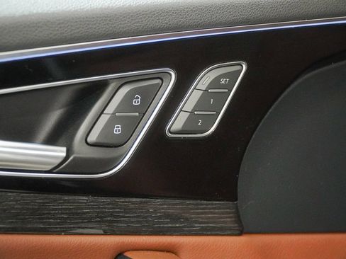 Used 2018 Audi Q7 3.0T Prestige w/ Prestige Package image 21