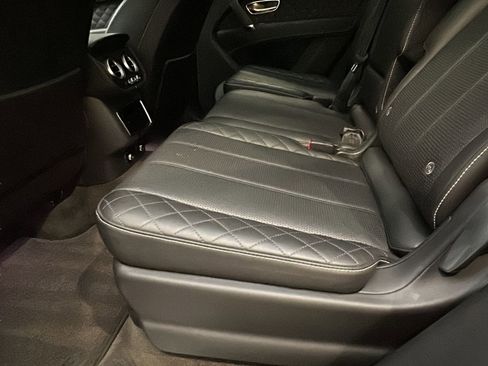 Used 2018 Bentley Bentayga Activity AWD/4WD image 15