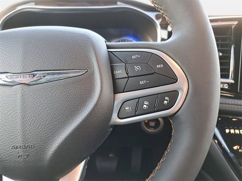 Used 2022 Chrysler Pacifica Pinnacle image 21