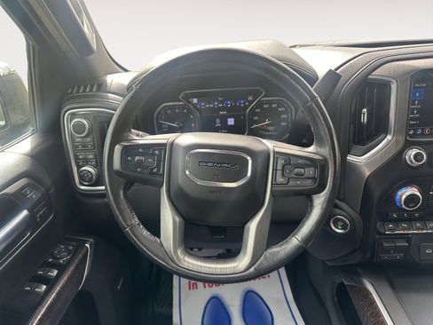 Used 2019 GMC Sierra 1500 Denali w/ Denali Ultimate Package AWD/4WD image 12