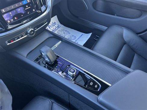 Certified 2024 Volvo S60 B5 Core image 22