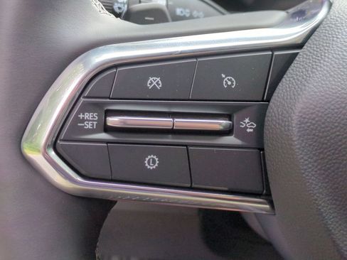 New 2027 Chevrolet Traverse LT w/ Driver Confidence Package FWD image 17