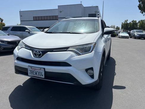 Used 2016 Toyota RAV4 XLE FWD image 5