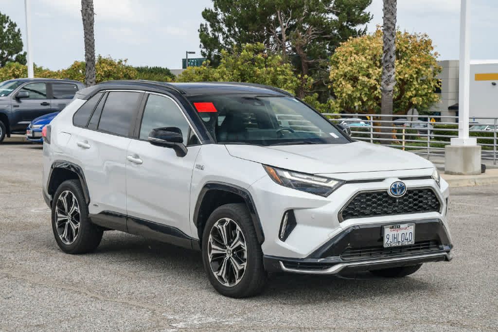 Certified 2023 Toyota RAV4 XSE w/ Premium Package AWD/4WD image 3