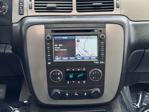 Used 2013 Chevrolet Avalanche LT AWD/4WD image 24