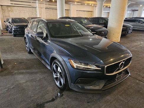 Used 2020 Volvo V60 T5 Cross Country w/ Protection Package Premier AWD/4WD image 5