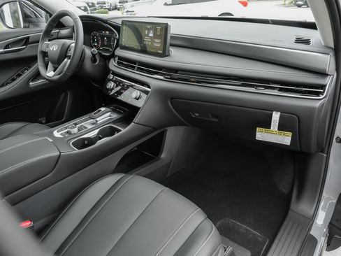 Certified 2026 INFINITI QX60 Luxe w/ Cargo Package FWD image 38