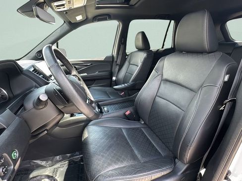 Used 2022 Honda Passport Elite image 12
