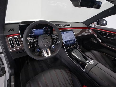 Used 2024 Mercedes-Benz S 63 AMG S image 5