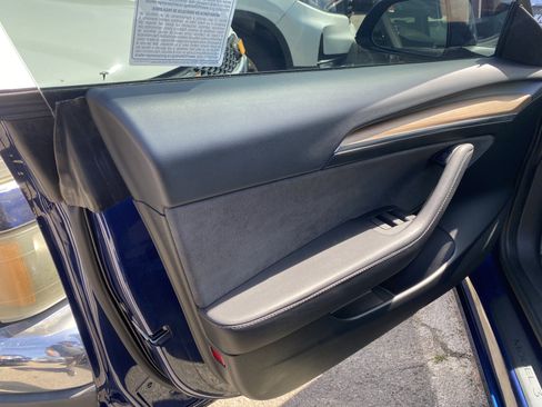 Used 2023 Tesla Model 3 Standard Range image 13