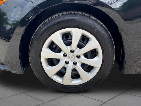 Used 2023 Toyota Corolla LE image 11