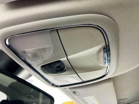 Used 2021 Jeep Cherokee Trailhawk image 17