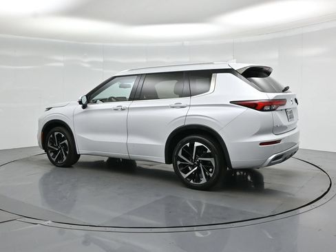 Used 2024 Mitsubishi Outlander SEL FWD image 6