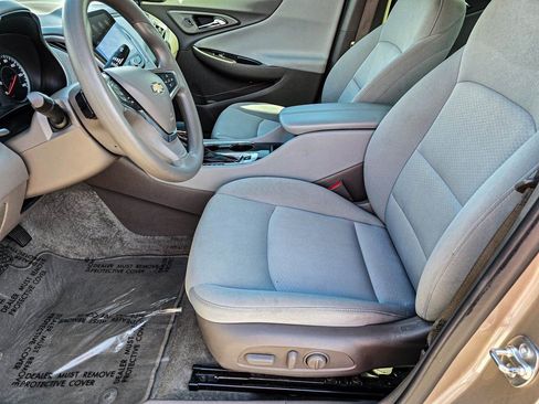 Certified 2025 Chevrolet Malibu LT FWD image 13