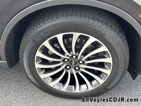 Used 2023 Lincoln Aviator Reserve w/ Equipment Group 201A image 14