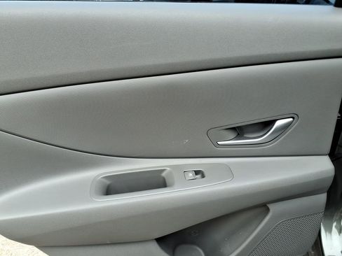Used 2024 Hyundai Elantra SEL FWD image 10