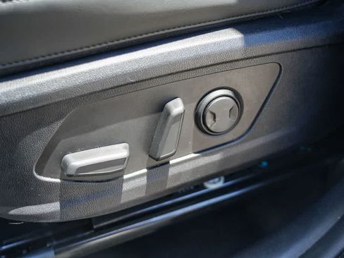 Used 2025 Kia Sorento EX w/ Panoramic Sunroof Package FWD image 22