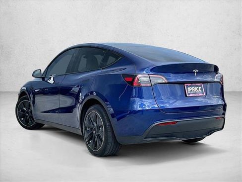 Used 2024 Tesla Model Y Long Range AWD/4WD image 13