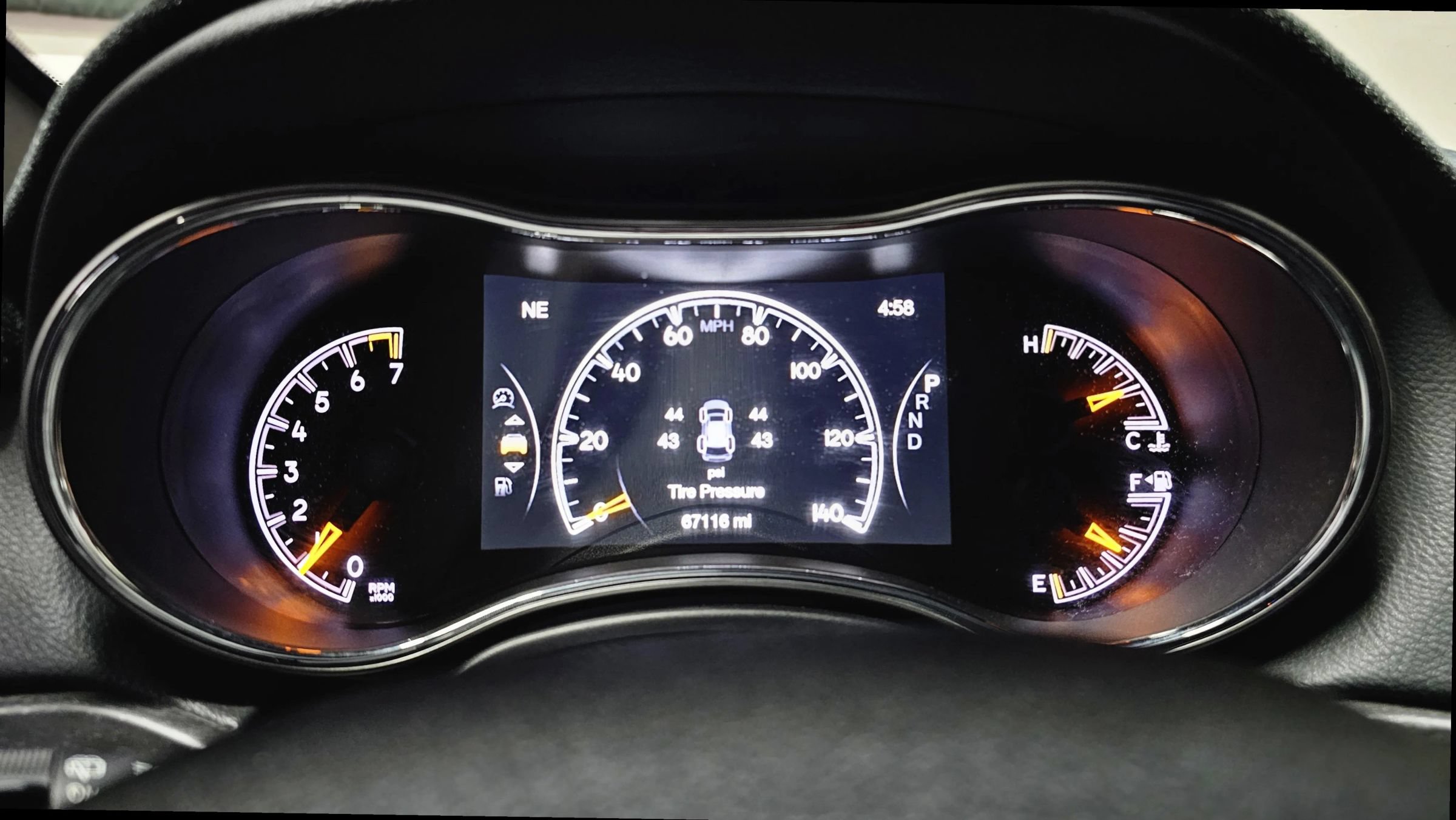 Used 2018 Jeep Grand Cherokee Laredo AWD/4WD image 14